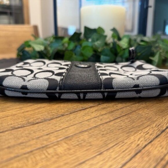 COACH Signature C Print Wristlet - Picture 14 of 15